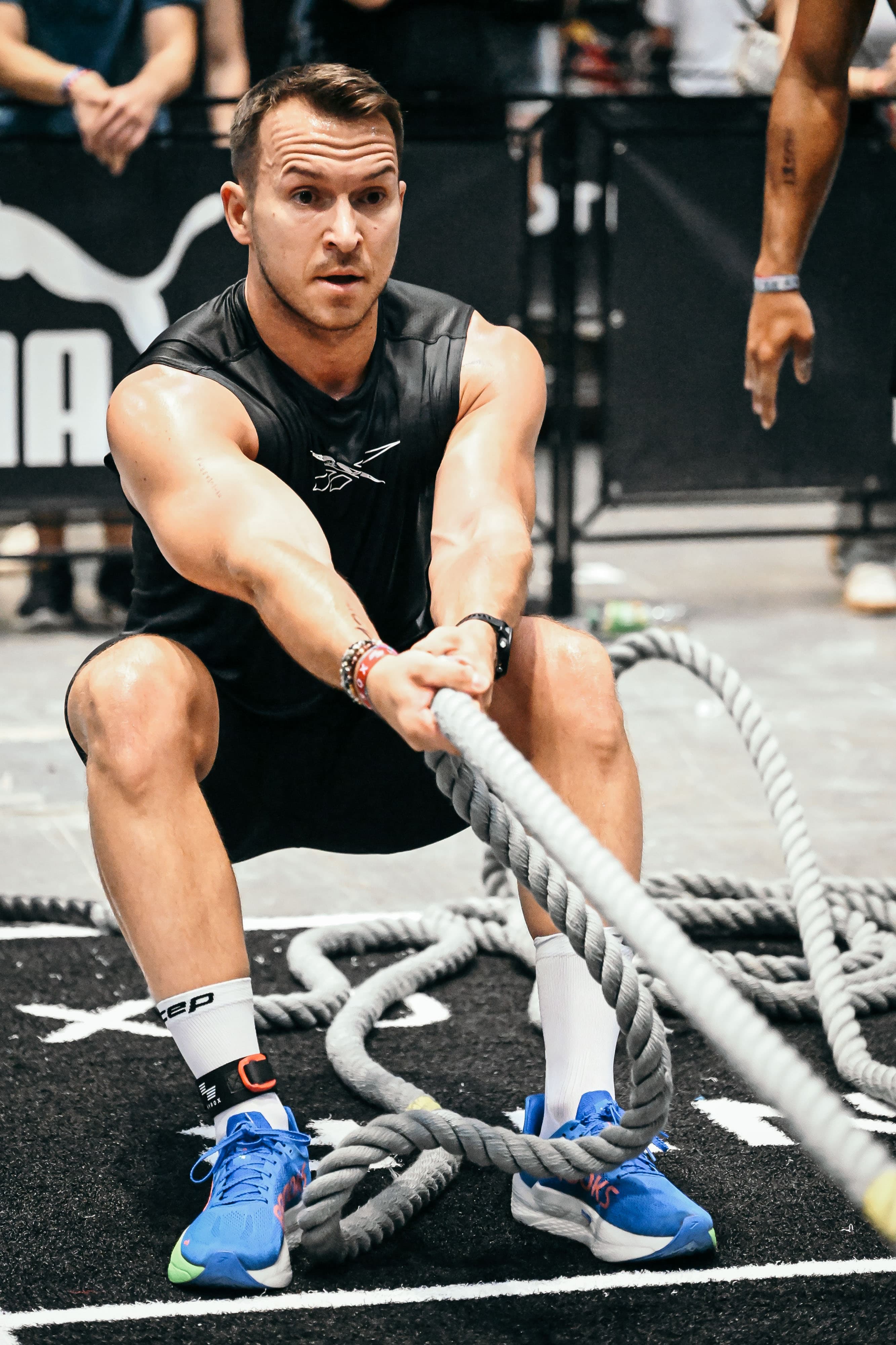 Daniel bei HYROX an den Battle Ropes